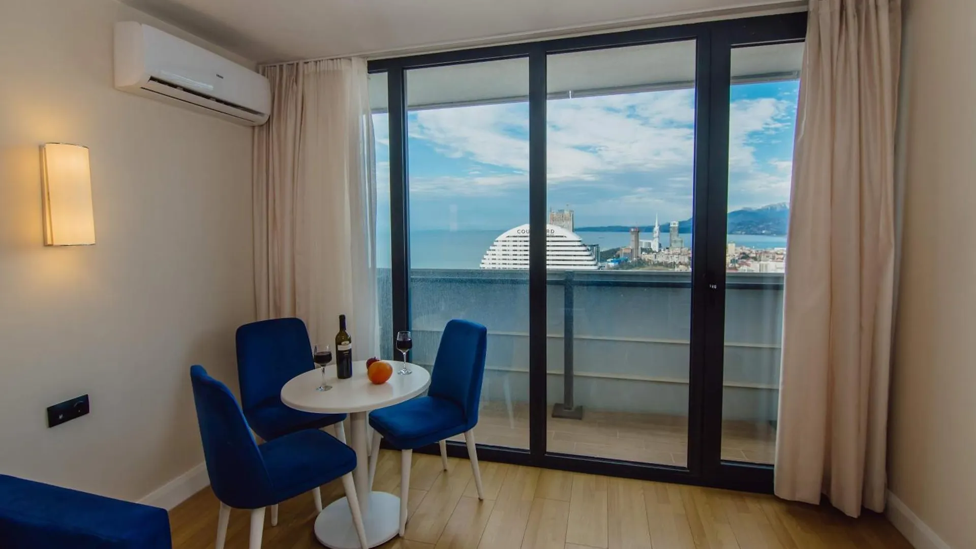 Black Sea View Central Hotel Batumi Apartahotel